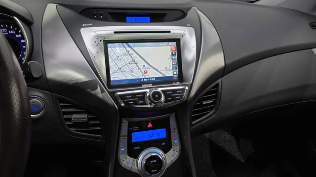 Hyundai Elantra (Avante)