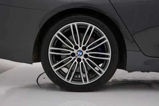 BMW BMW