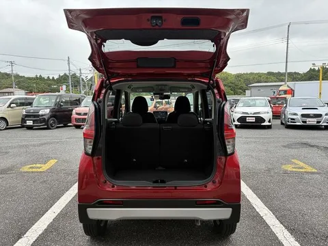 Mitsubishi eK X