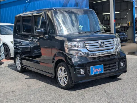Honda N-BOX Custom