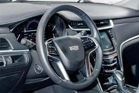 Cadillac XTS