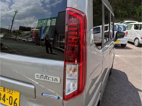 Suzuki Spacia