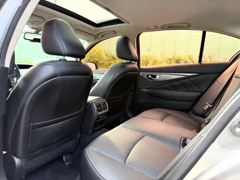 Infiniti Q50L