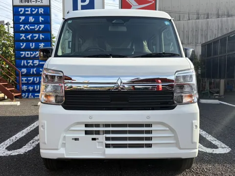 Mitsubishi Minicab Van