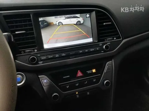 Hyundai Elantra (Avante)