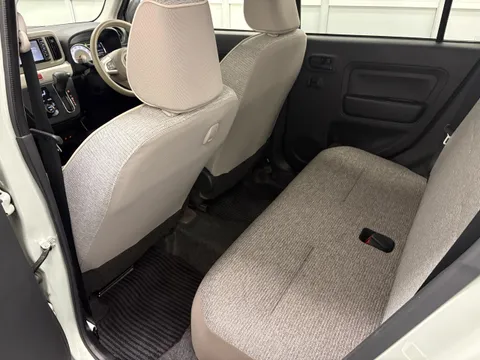 Daihatsu Mira Tocot