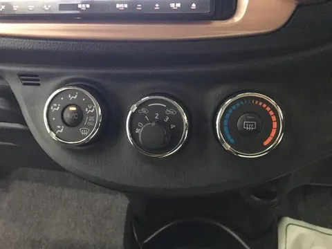 Toyota Yaris (Vitz)