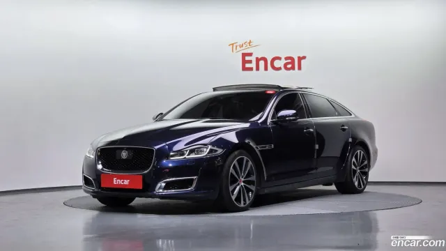 Jaguar XJ