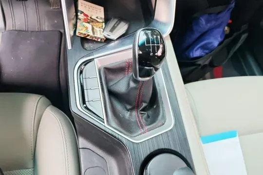 Geely Binray