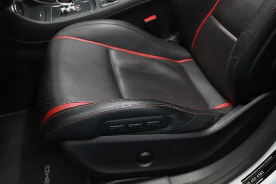 Mercedes-Benz Mercedes-Benz CLA