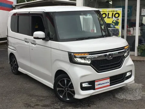 Honda N-BOX Custom