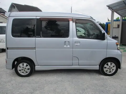 Daihatsu Atrai Wagon