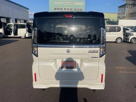 Suzuki Spacia Custom