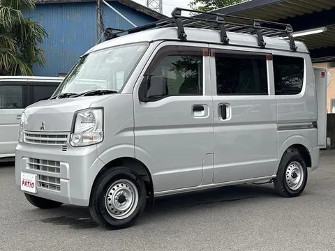 Mitsubishi Minicab Van