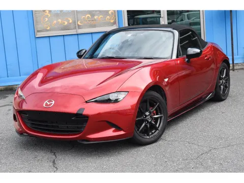 Mazda MX-5 (Roadster)