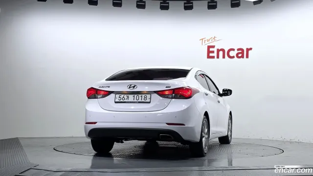 Hyundai Elantra (Avante)