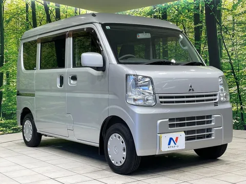 Mitsubishi Minicab Van