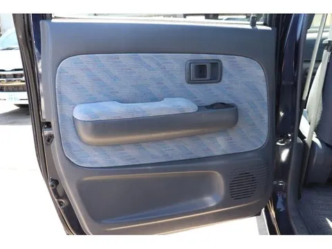 Toyota Hilux Sports Pick Up
