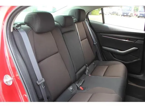 Mazda MAZDA3 Sedan