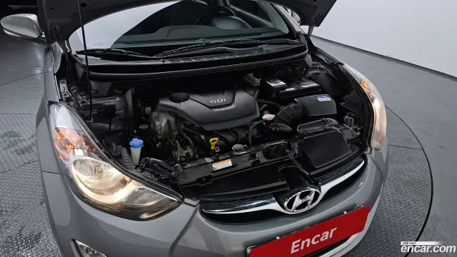 Hyundai Elantra (Avante)