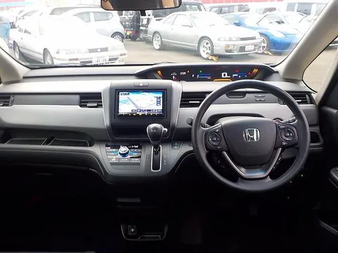 Honda Freed Plus