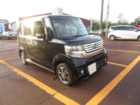 Honda N-BOX Custom