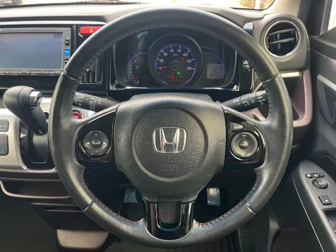 Honda N-WGN Custom