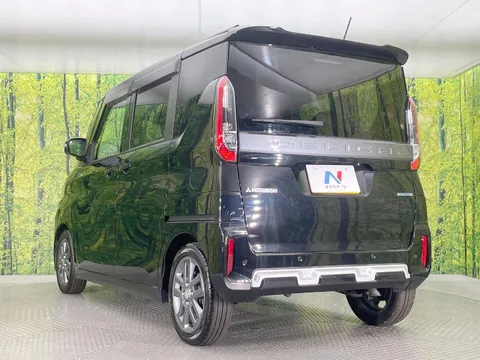 Mitsubishi Delica Mini