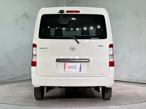 Toyota TownAce Van