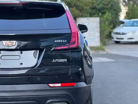 Cadillac XT4