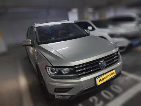 Volkswagen Tiguan L