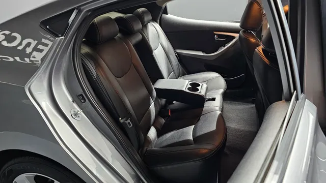 Hyundai Elantra (Avante)