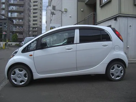 Mitsubishi I