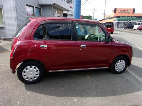 Daihatsu Mira Gino