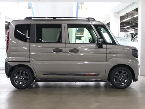 Suzuki Spacia Gear