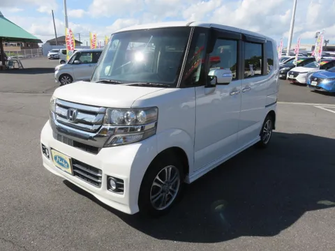 Honda N-BOX Custom