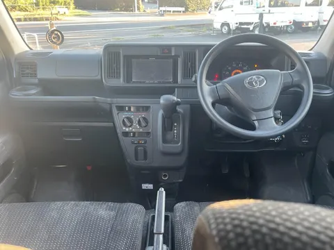 Toyota Pixis Van
