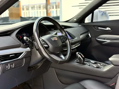Cadillac XT4