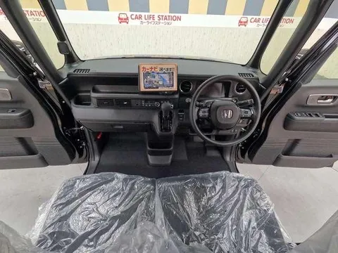 Honda N-BOX Custom
