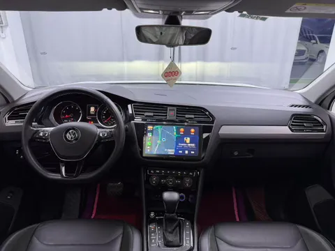 Volkswagen Tiguan L