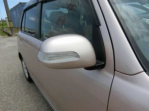 Daihatsu Mira Gino