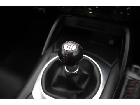 Mazda MX-5 (Roadster)