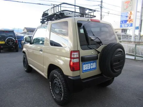 Mitsubishi Pajero Mini