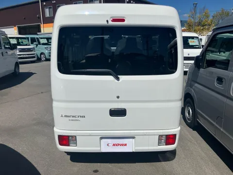 Mitsubishi Minicab Van