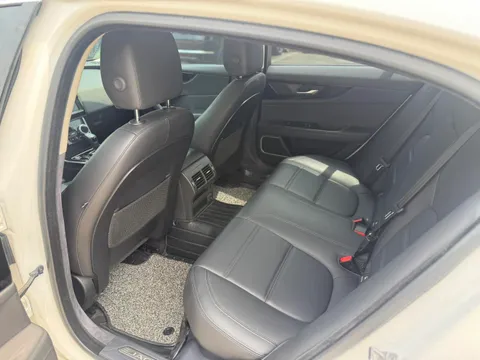 Jaguar XEL