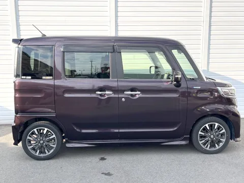Suzuki Spacia Custom