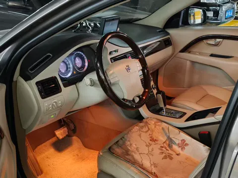 Volvo S80L