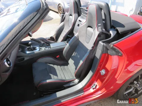 Mazda MX-5 (Roadster)