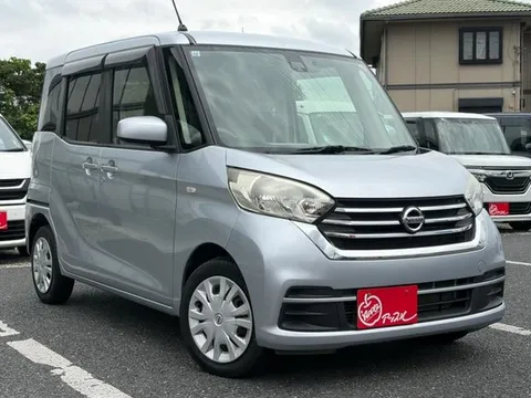 Nissan Dayz Roox