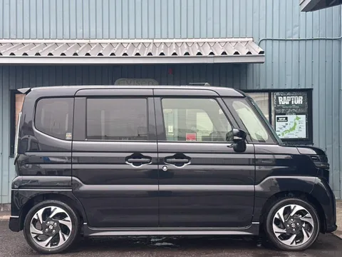 Suzuki Spacia Custom